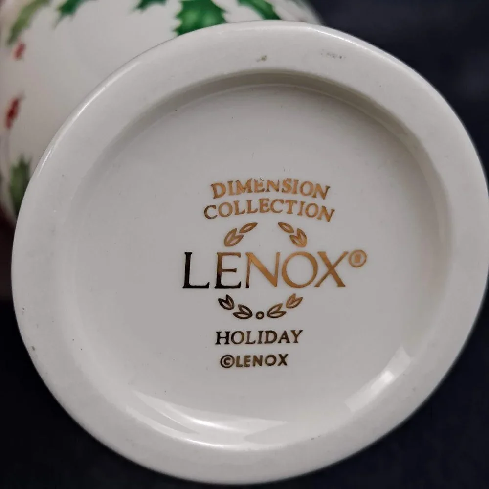 Lenox Dimension Collection Holiday Vase 6